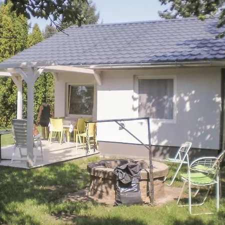 Two-bedroom Holiday In Prázdninový dům Velence